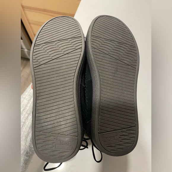 Tom’s “Nepal” Suede & Faux Fur Boot - Picture 8 of 10